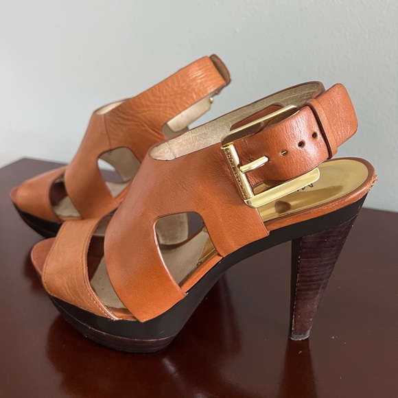 Michael Kors Carla Platform Luggage color Leather Size 7M - Picture 11 of 14